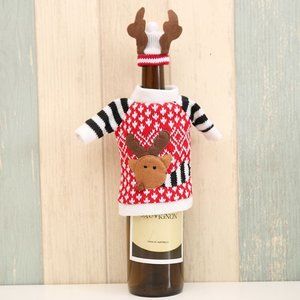 Holiday Reindeer sweater bottle topper